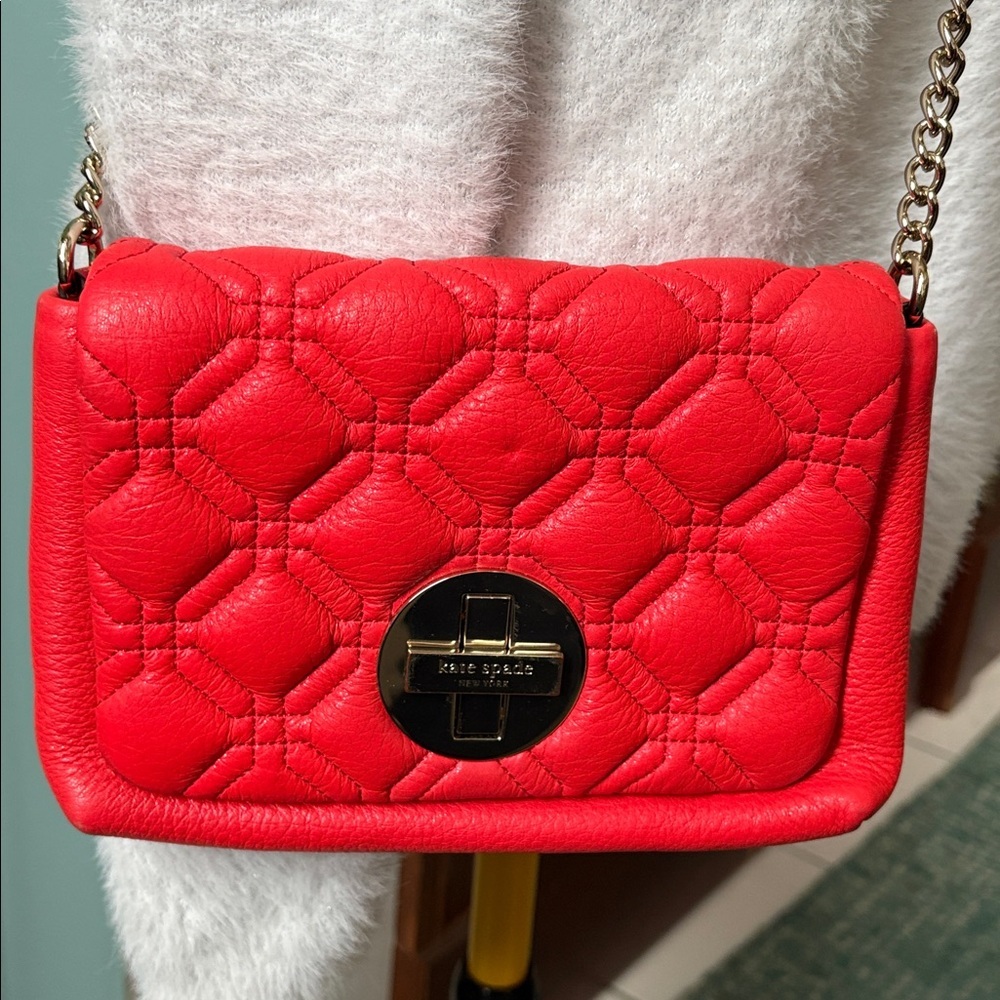 Kate Spade  Crossbody Bag  quilted leather  Red  turn lock  chain strap detail